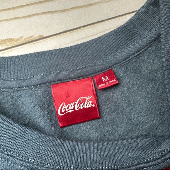 ⚫️Coca-Cola Size Youth Medium Graphic Sweatshirt Long Sleeve Logo Blue - Picture 3 of 4